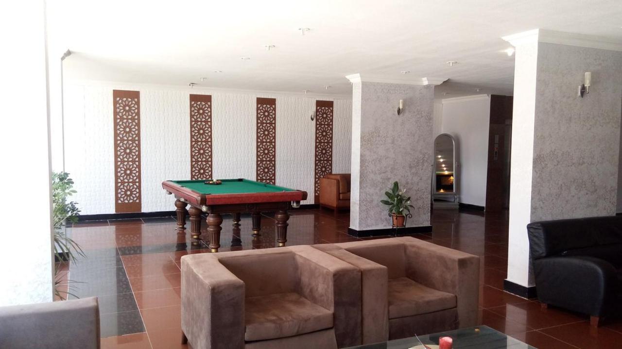 Castle Park Hotel เบลดิบี ภายนอก รูปภาพ